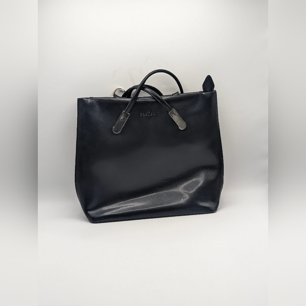 Frederic Paris Black Leather Purse  2 IN 1 Convertible into Backpack Vintage